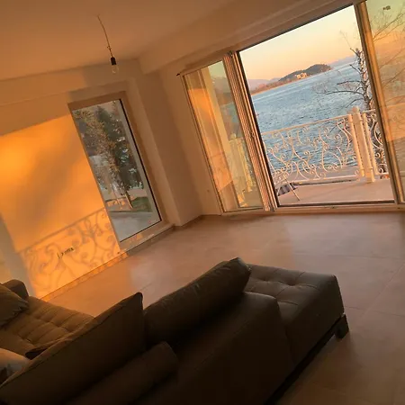 President Premium Lakeview Apartment Ohrid